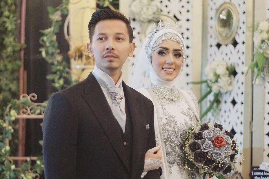 Deretan Pesohor yang Menikah dengan Mahar Sangat Sederhana
