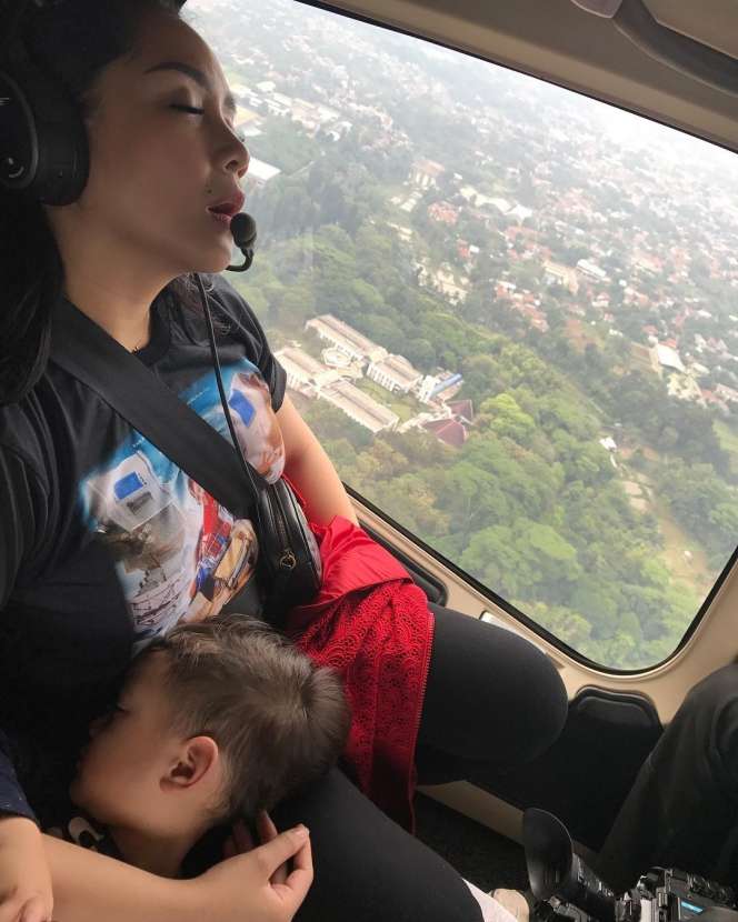 Pose 6 Artis Cantik Saat Tidur, Masih Kece Gak? 