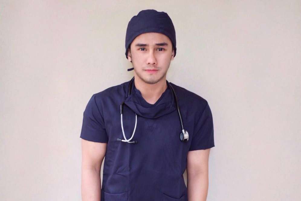 Dokter Anton Tanjung, Pesonanya Bikin Ingin Jatuh 'Sakit'