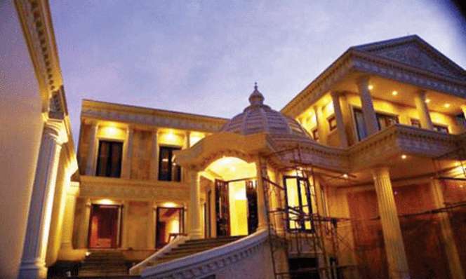 Intip Penampakan Mewahnya Rumah 5 Seleb Tanah Air