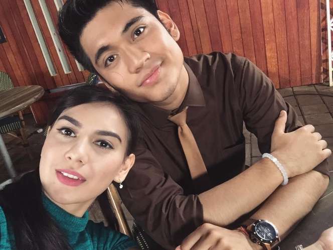 Pacaran Beda Keyakinan, 5 Pasangan Artis Ini Kian Lengket
