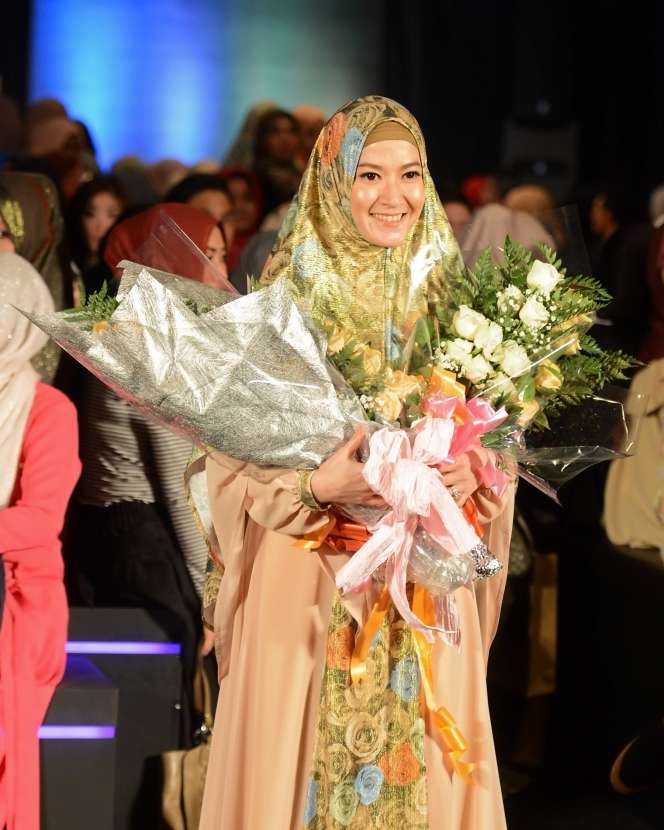 4 Artis Cantik Ini Pernah Berseteru dengan Sang Ibunda