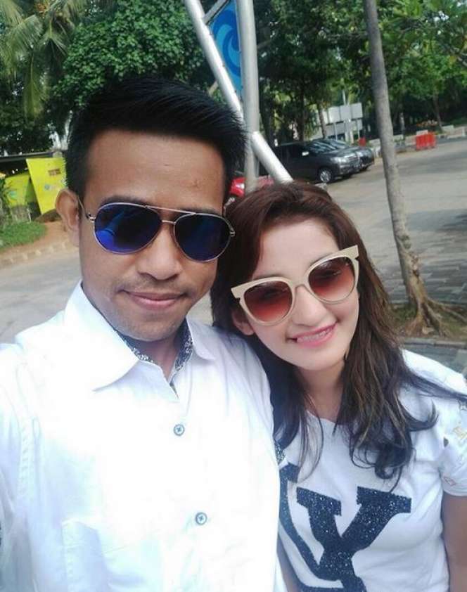 Mirip Artis, Cantiknya Istri Fildan Baubau D'Academy Asia 3