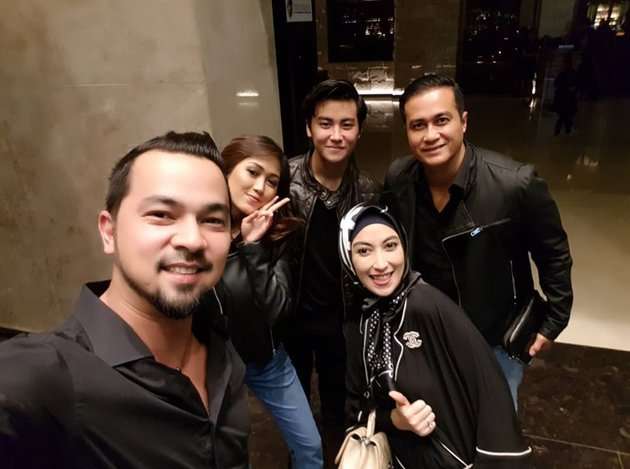Salut! Demi Anak, Adjie Pangestu Makan Bareng Mantan Istri