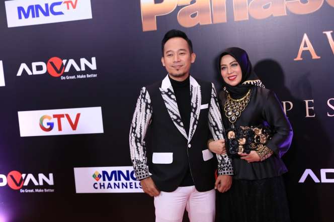 Beruntung, 5 Komedian Indonesia Ini Memiliki Istri Cantik