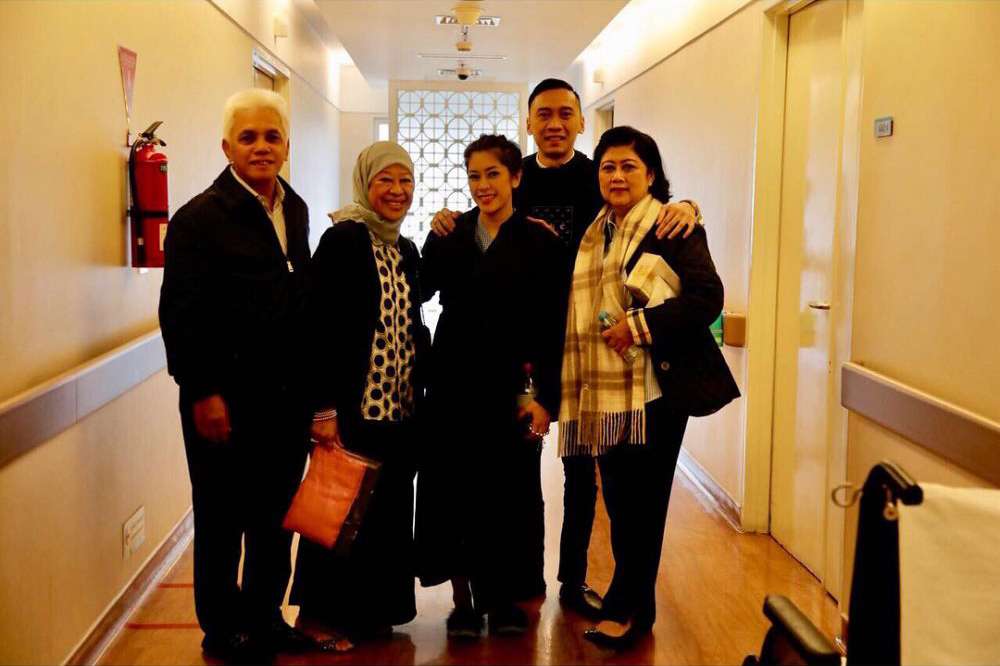 So Sweet! Momen `Kakek` SBY dan Hatta Rajasa Sambut Baby Gaia