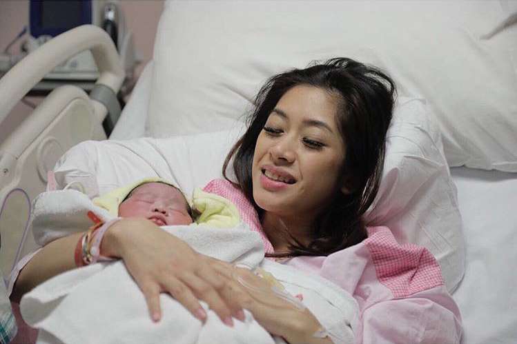 So Sweet! Momen `Kakek` SBY dan Hatta Rajasa Sambut Baby Gaia