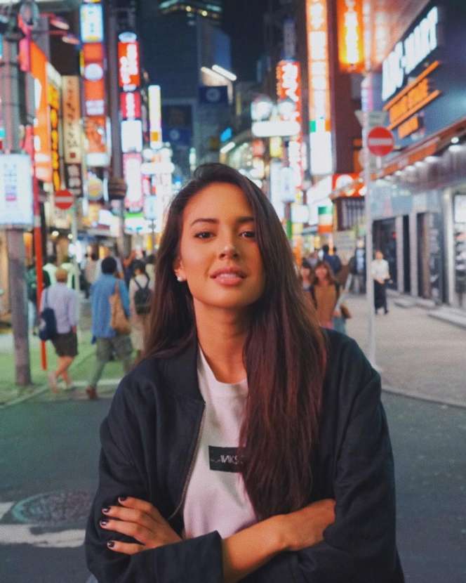 Miris, 5 Artis Cantik Ini Pernah Diperlakukan Kasar Kekasihnya