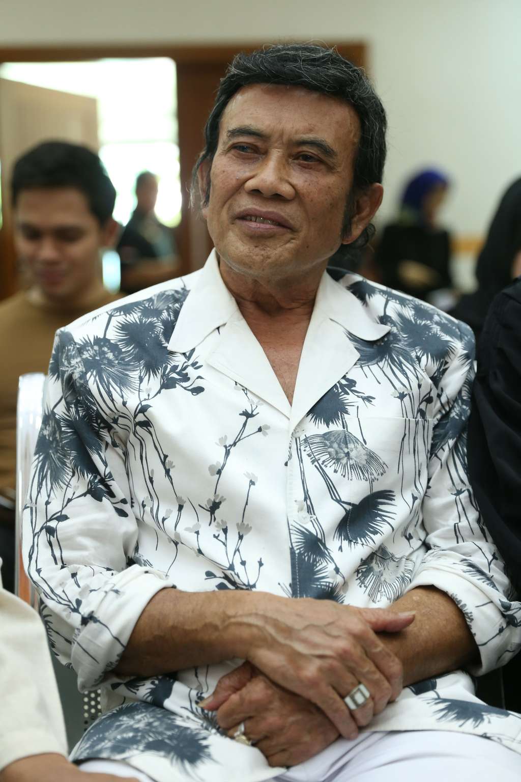 5 Pria yang Pernah Bikin Luluh Angel Lelga
