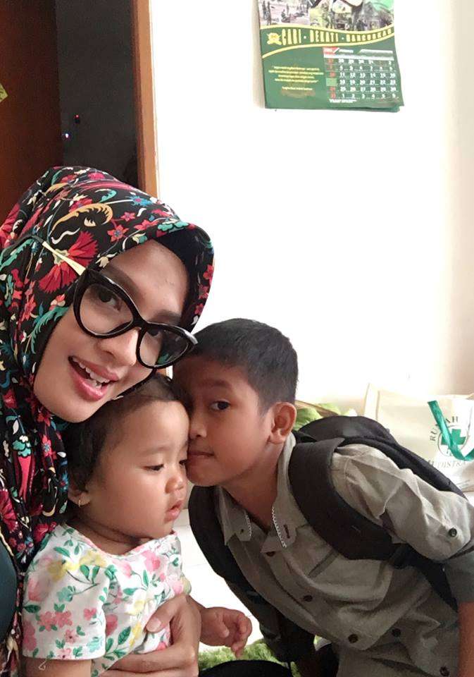 Beda 19 Tahun, Ini Calon Istri Mantan Suami Ussy Sulistiawaty