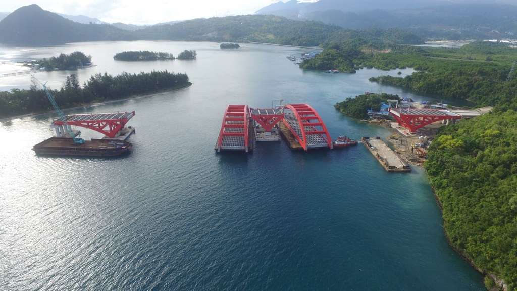 Megahnya Jembatan Terpanjang di Papua