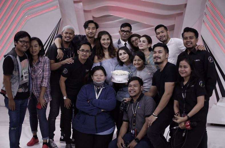 Momen Perpisahan Fenita Arie dari Acara Gosip