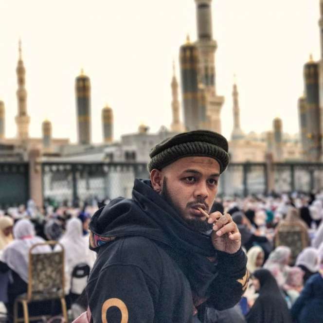 Kisah Hidup Iqbal Azhari, dari Jalanan Hingga Jadi Dai