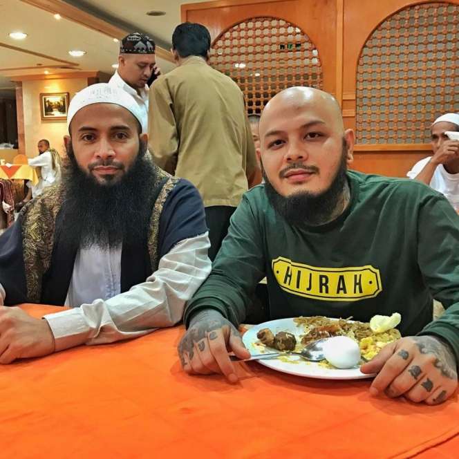Kisah Hidup Iqbal Azhari, dari Jalanan Hingga Jadi Dai