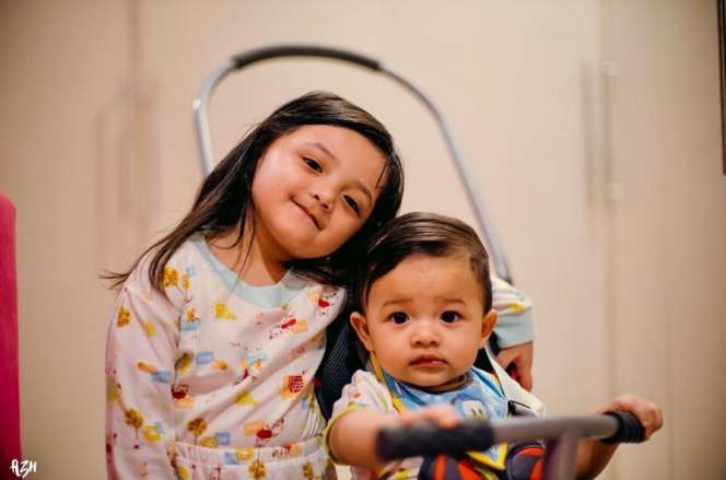 Baru Setahun, 6 Potret Menggemaskan Arsya Hermansyah