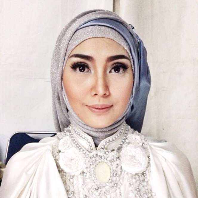 Intip Pesona Kecantikan Fenita Arie Saat Berhijab