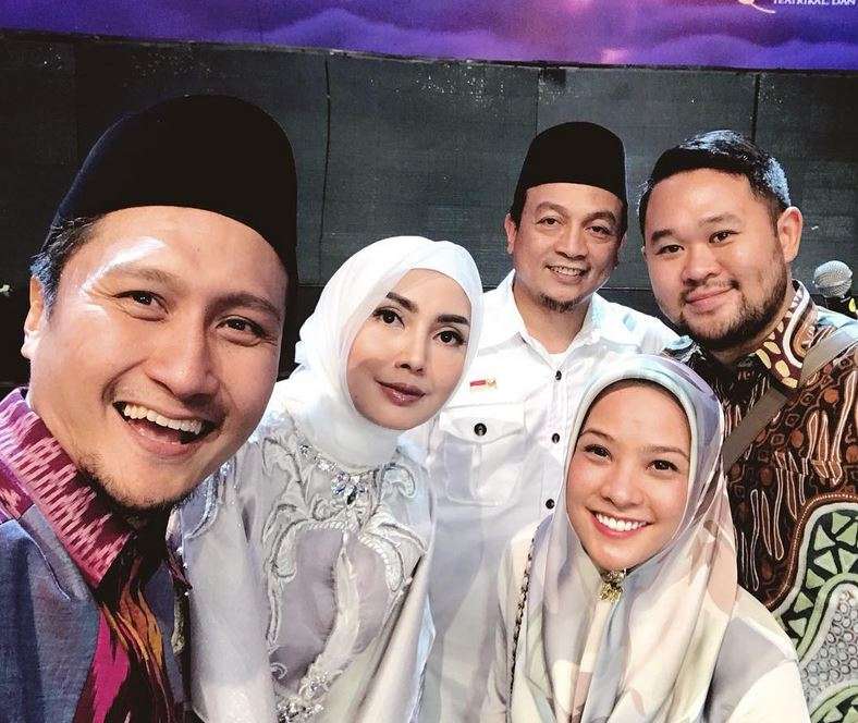 Intip Pesona Kecantikan Fenita Arie Saat Berhijab