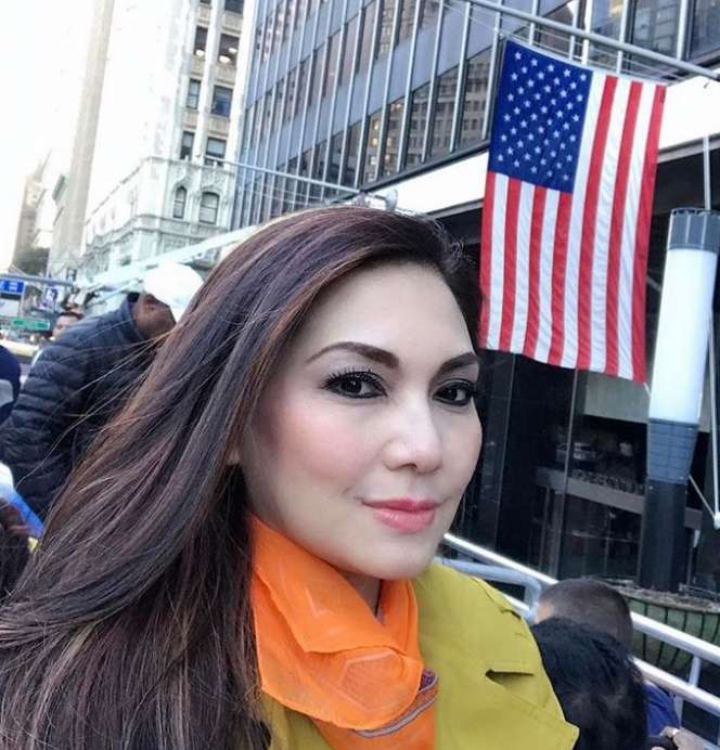 Berusia Setengah Abad, Nia Daniaty Makin Memesona