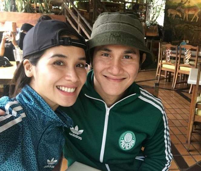 6 Potret Kemesraan Vino Bastian-Marsha Timothy, Jauh Gosip