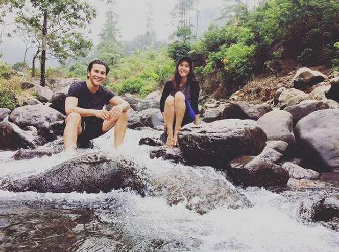 6 Potret Kemesraan Vino Bastian-Marsha Timothy, Jauh Gosip