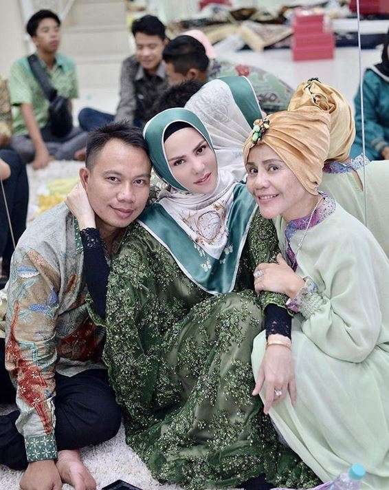 Momen Angel Lelga Bersama Anak Vicky Prasetyo