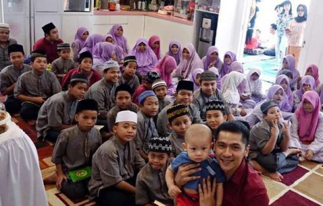 Salut, 4 Seleb Ini Rayakan Ultah Anak dengan Aksi Sosial