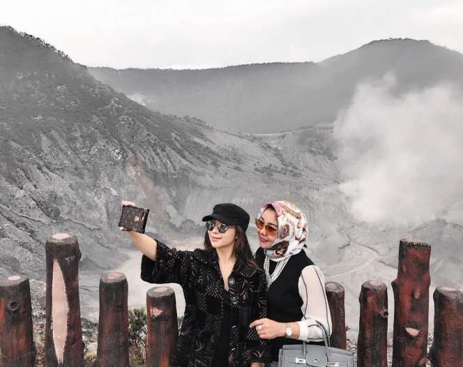 Kompaknya Nikita Willy dan Sang Ibunda, Seperti Kakak Adik