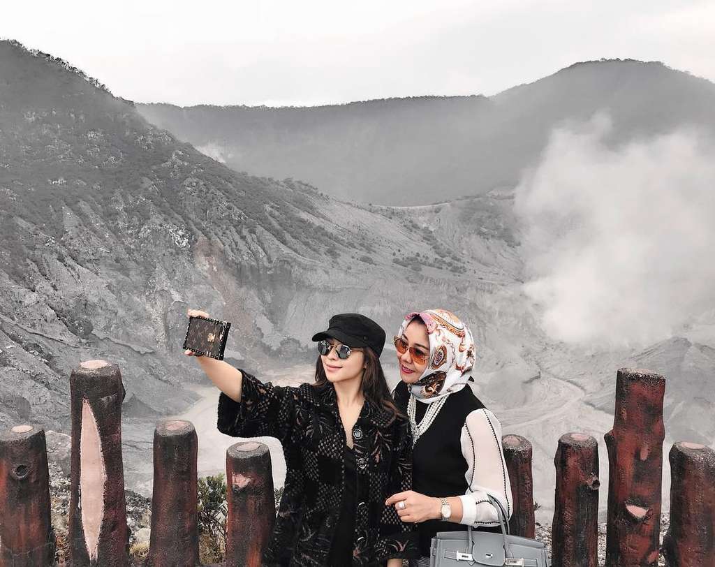 Kompaknya Nikita Willy dan Sang Ibunda, Seperti Kakak Adik
