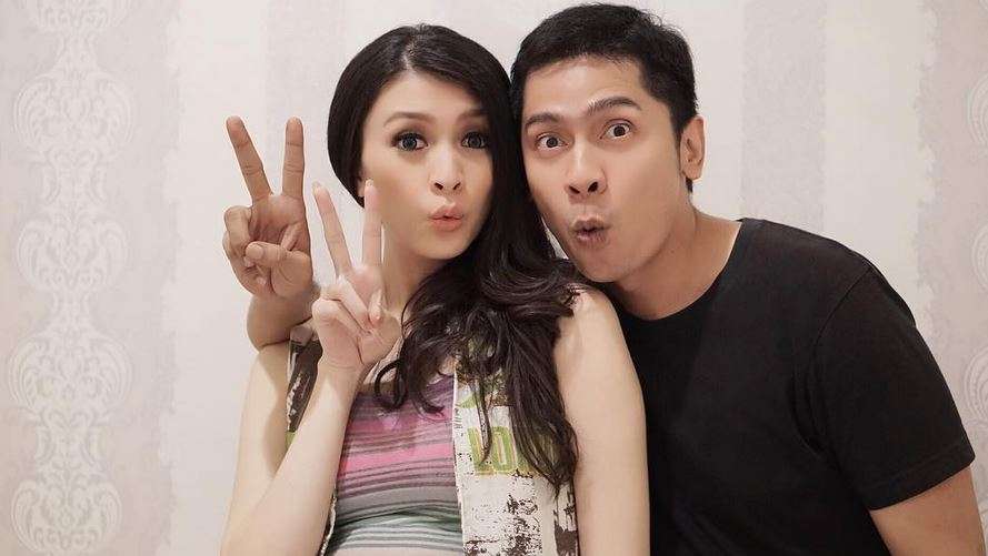 Selamat! Donita dan Adi Nugroho Dikaruniai Anak Kedua