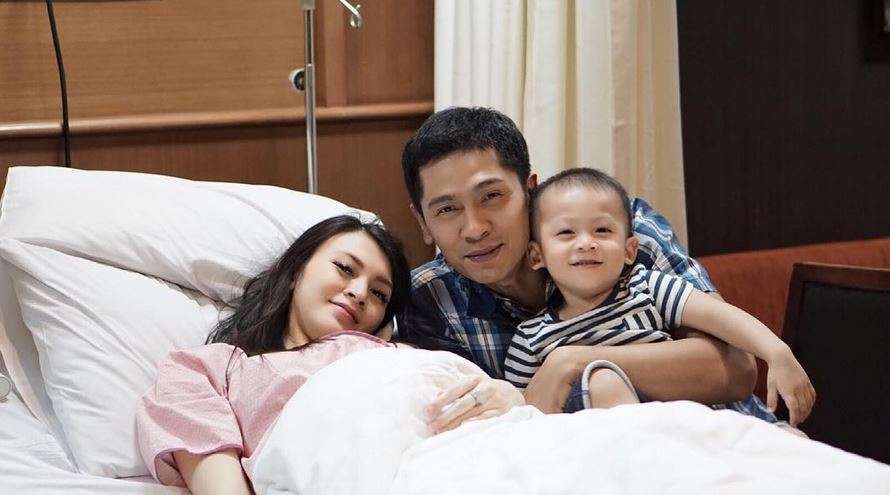 Selamat! Donita dan Adi Nugroho Dikaruniai Anak Kedua