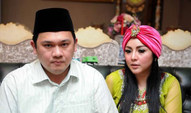 5 Pasang Seleb yang Putus Cinta Lalu Saling Sindir