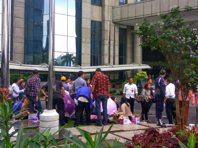 Korban-korban Balkon Ambruk Gedung Bursa Efek