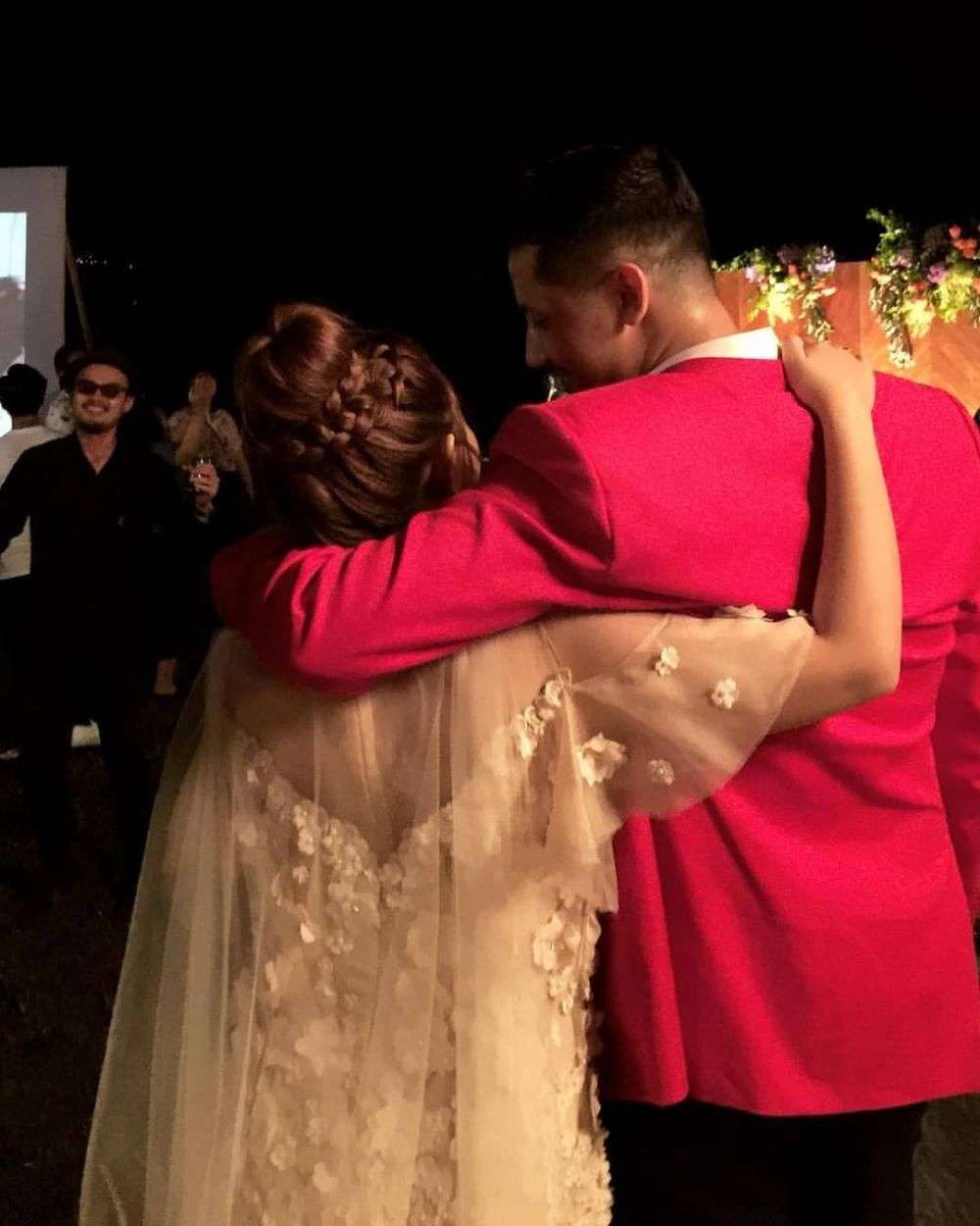 Momen Romantis Pernikahan Keenan Pearce dan Gianni Fajri