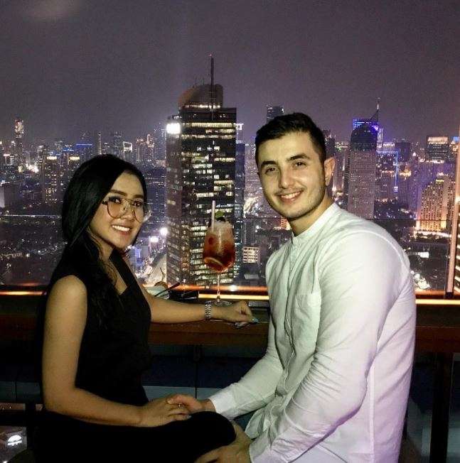 Kerap Tampil Mesra, 5 Pasangan Seleb Ini Tak Jadi Nikah