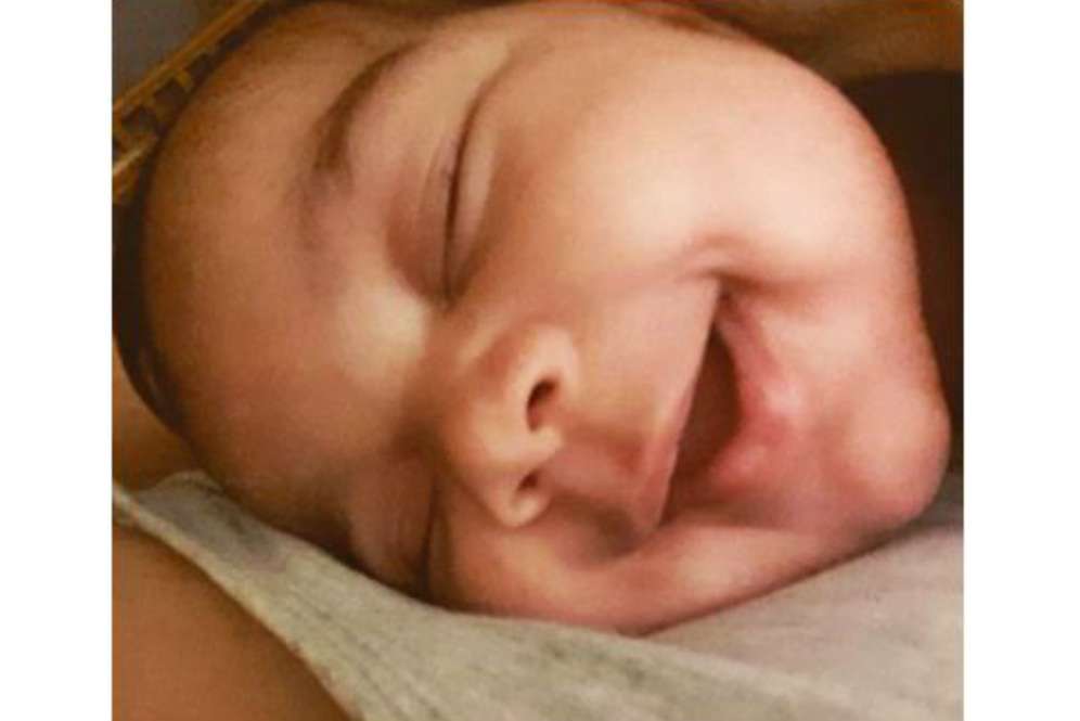 Kumpulan Foto Kocak Bayi-bayi Sedang 'Mabuk' ASI