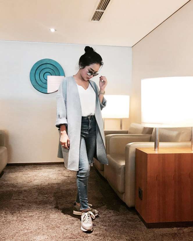 Bergaya ala Korea, Manisnya Artis Indonesia Ini