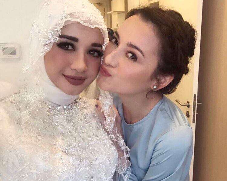 Manisnya Persahabatan Laudya Cynthia Bella dan Julie Estelle