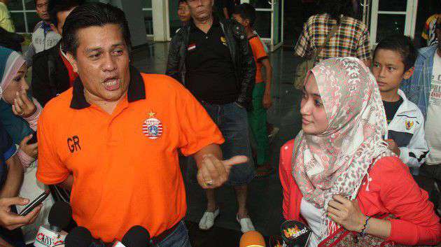 Sempat Cerai, 5 Pasangan Selebritis Ini Rujuk Kembali