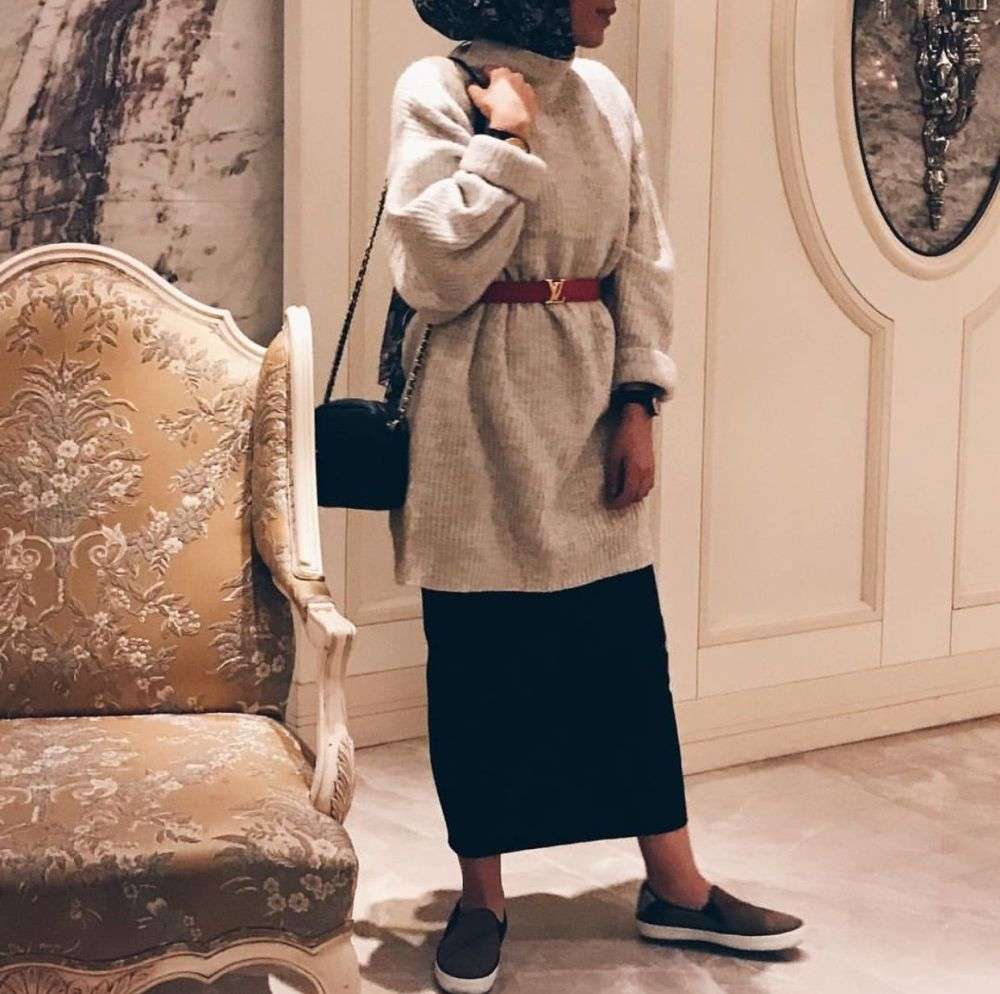Buat Hijabers, Ini Tips Tampil Cantik dengan Oversized Sweater