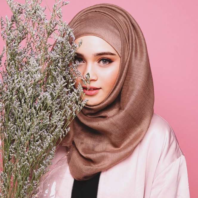 Pesona Kecantikan Selebgram Hijab Mirror Bersaudara