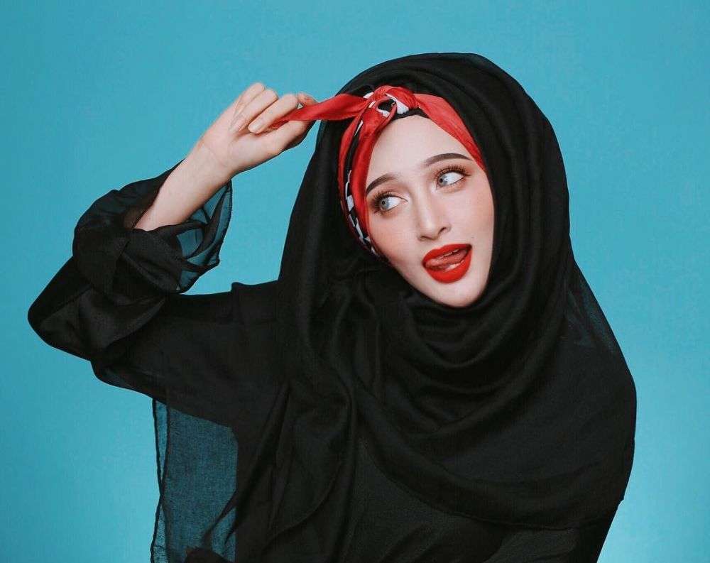 Pesona Kecantikan Selebgram Hijab Mirror Bersaudara