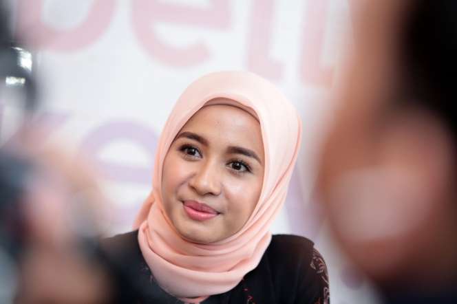 Seksi, 5 Artis Wanita dengan Kumis Tipis