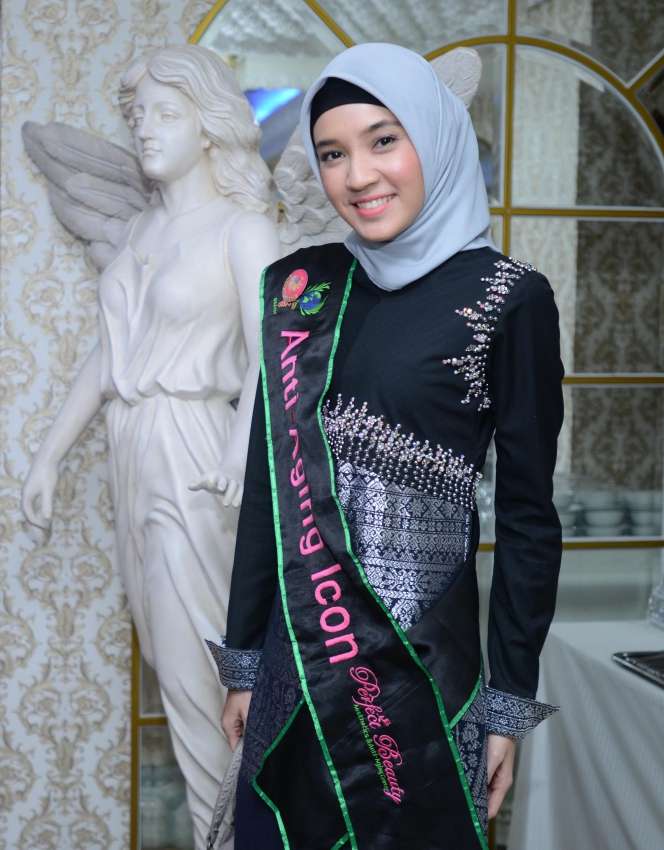 Seksi, 5 Artis Wanita dengan Kumis Tipis