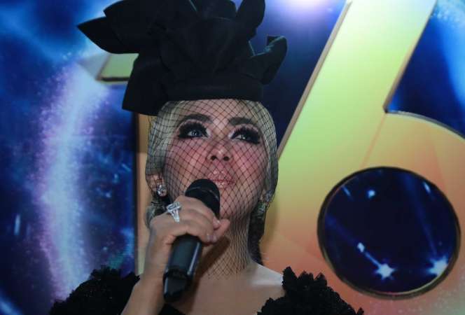 Seksi, 5 Artis Wanita dengan Kumis Tipis