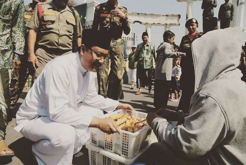 6 Potret Gus Ipul Cagub Jatim