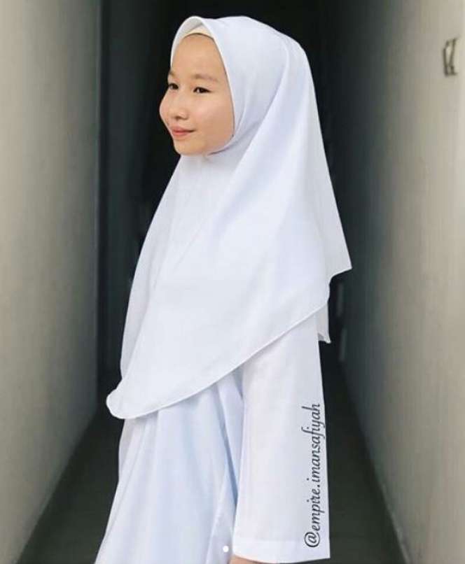 Berusia 14 Tahun, Gadis Ini Jadi Pengusaha Hijab