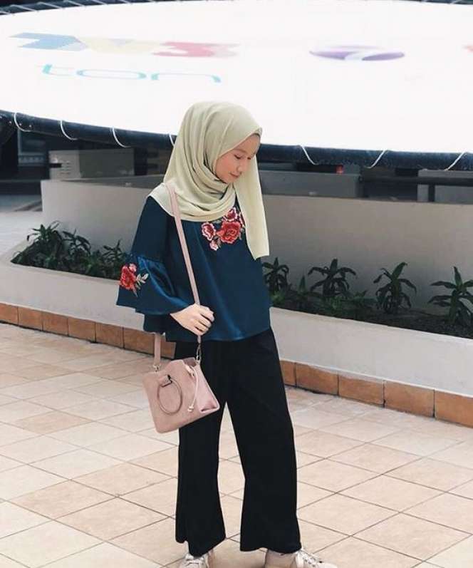 Berusia 14 Tahun, Gadis Ini Jadi Pengusaha Hijab