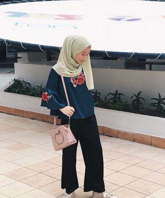 Berusia 14 Tahun, Gadis Ini Jadi Pengusaha Hijab