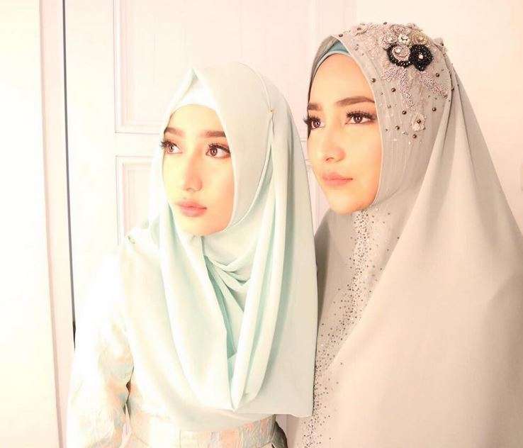 Cindy Fatika Sari dan Putrinya Syaira Bak Saudara Kembar