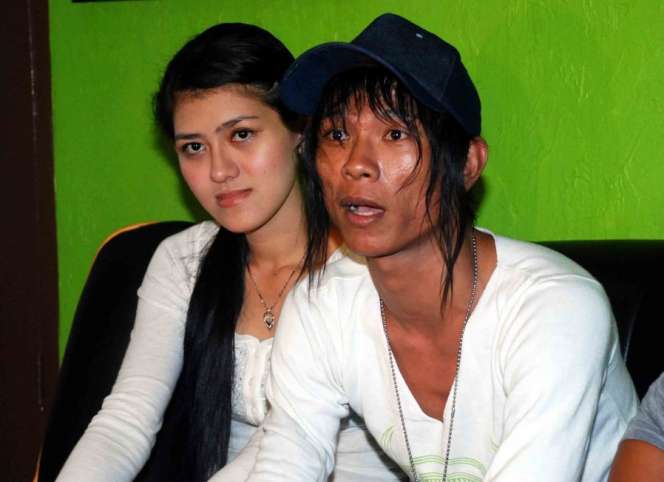 4 Wanita Ini Pernah Takluk dalam Pelukan Andika Kangen Band 